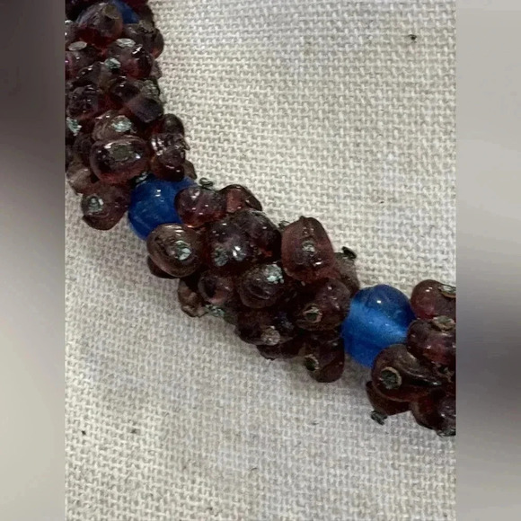 Vintage Artisan Beaded Necklace Featuring Genuine Garnet and Blue Glass Beads. - Picture 7 of 13